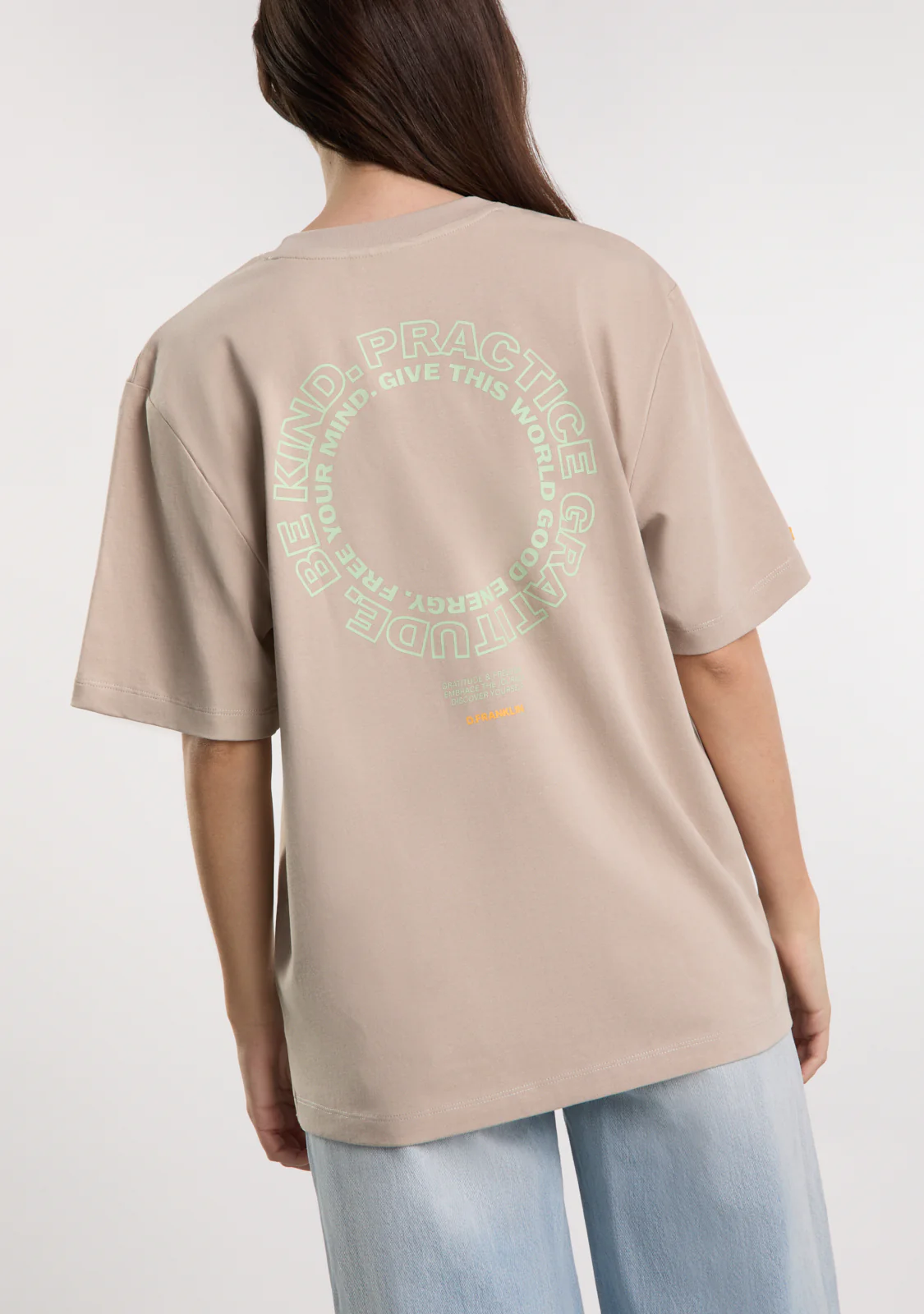 Be Kind T-Shirt Grey - Image 4